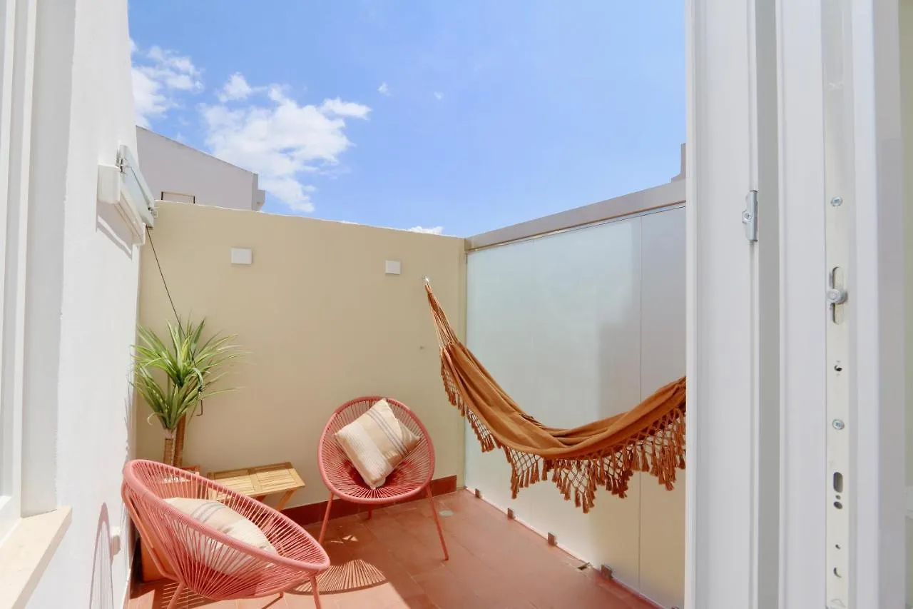 Marina Vista Sol-Cleverdetails, Marina View, Sleeps 2 Adults And 2 Children Vilamoura Apartment